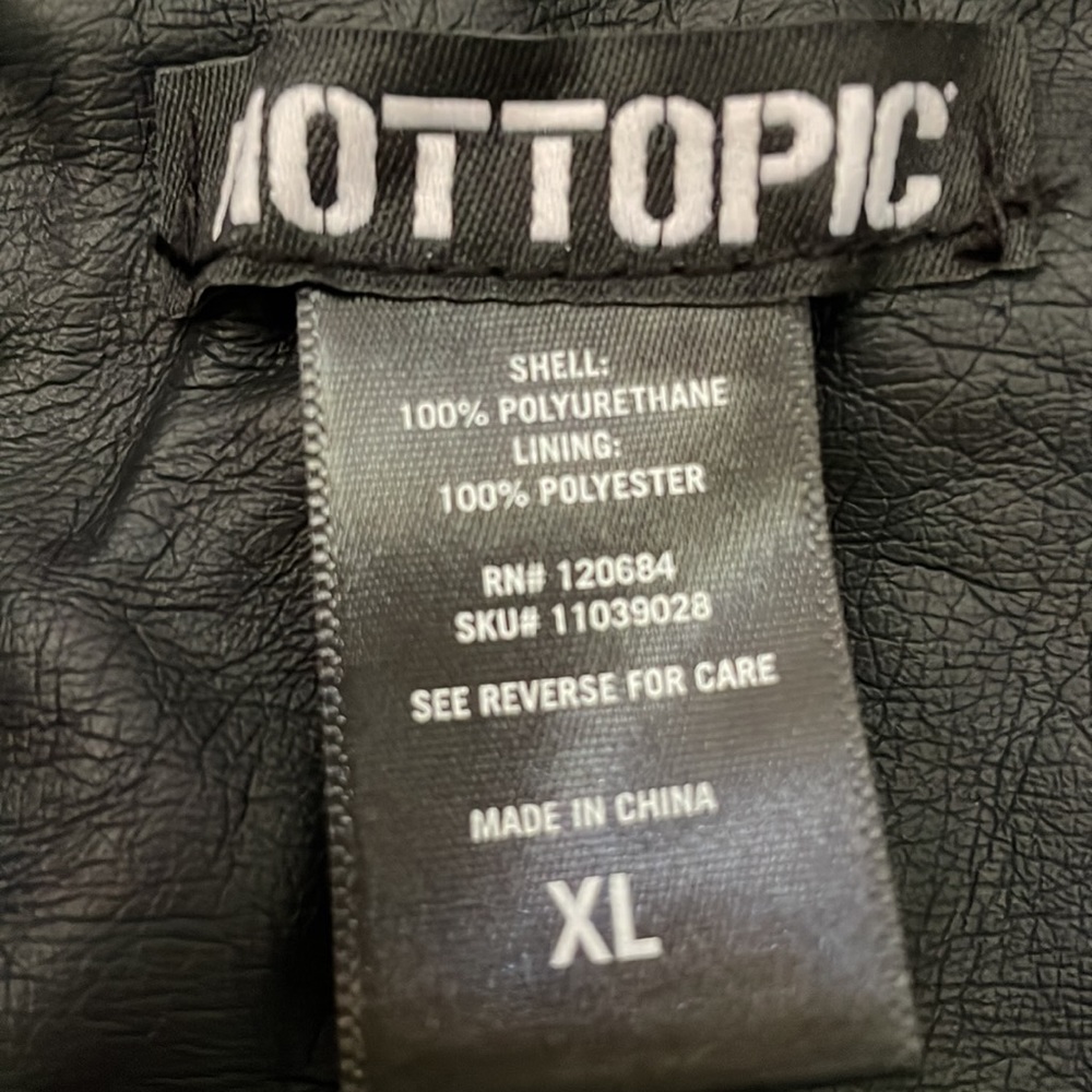 Hot Topic Jacket - image 5